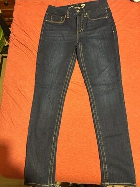 Seven7 womens Dark Indigo skinny Jeans with Gold Stitching